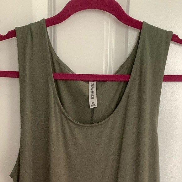 2X Zenana Ruffle Tank - Picture 3 of 6